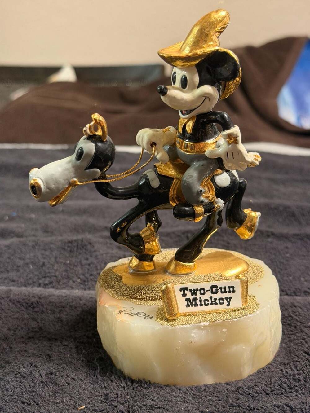 Ron Lee Signed Limited Edition Disney Two-Gun Mickey Figurine 1430/2750